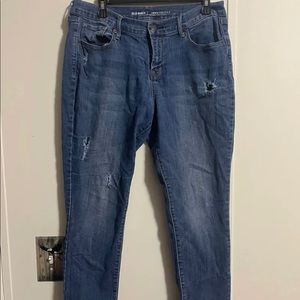 distressed skinny jeans